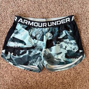 Under Armour Girls's loose fit Athletic Shorts YXL XL